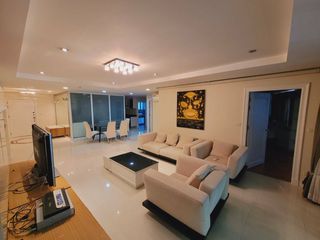 À louer 2 chambres appartement à Watthana, Bangkok