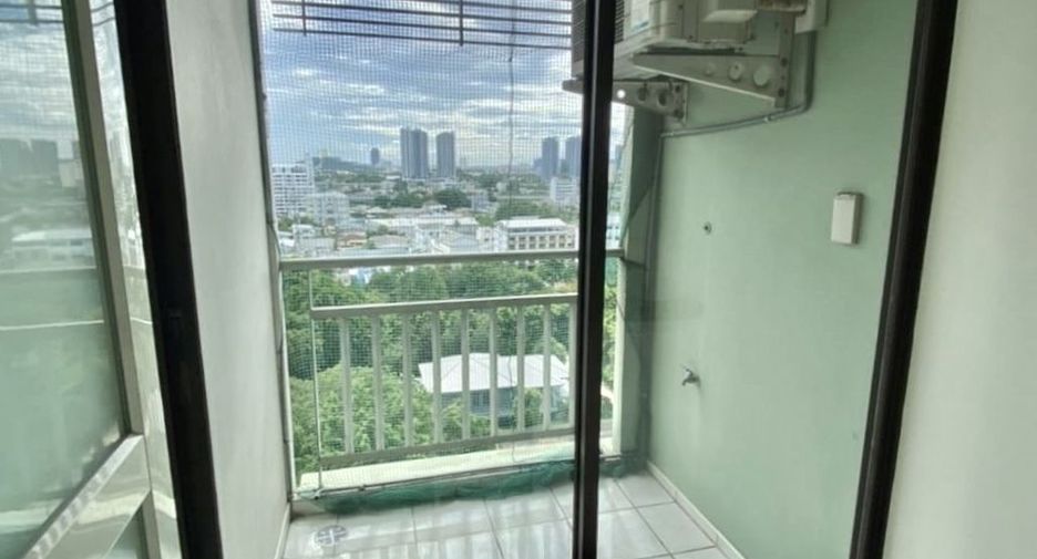 For sale 1 bed condo in Phaya Thai, Bangkok