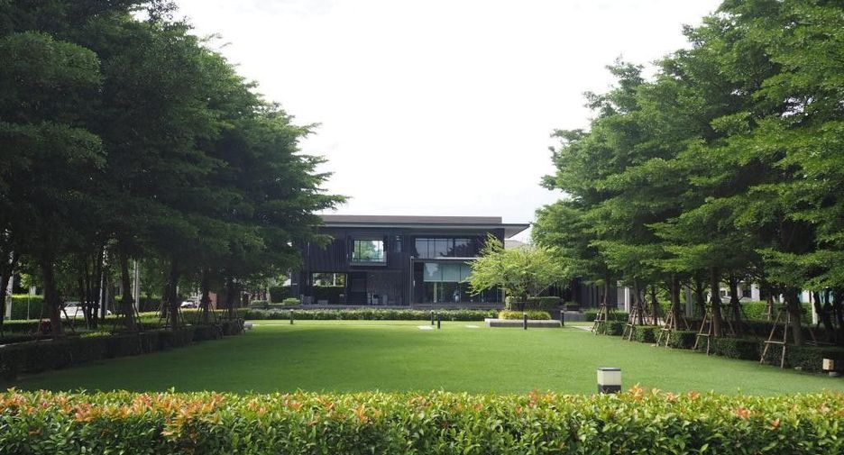 For sale and for rent 4 bedrooms house in Bang Khen, Bangkok