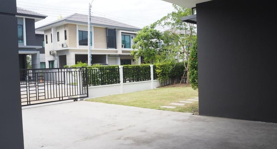 For sale and for rent 4 bedrooms house in Bang Khen, Bangkok
