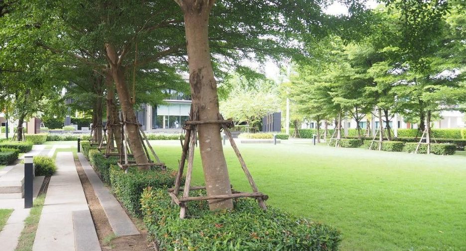 For sale and for rent 4 bedrooms house in Bang Khen, Bangkok