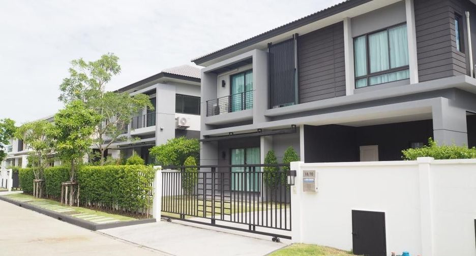 For sale and for rent 4 bedrooms house in Bang Khen, Bangkok