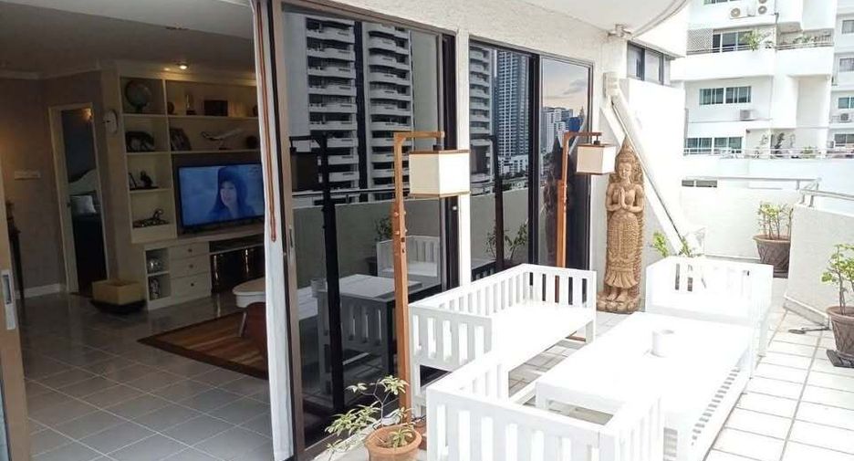 À louer 2 chambres condo à Watthana, Bangkok