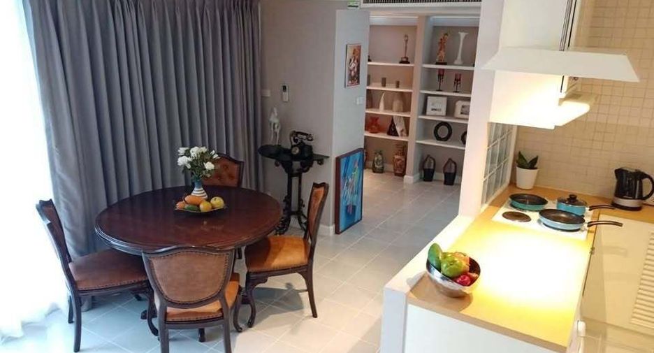 À louer 2 chambres condo à Watthana, Bangkok