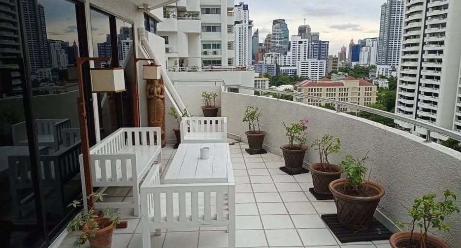 À louer 2 chambres condo à Watthana, Bangkok