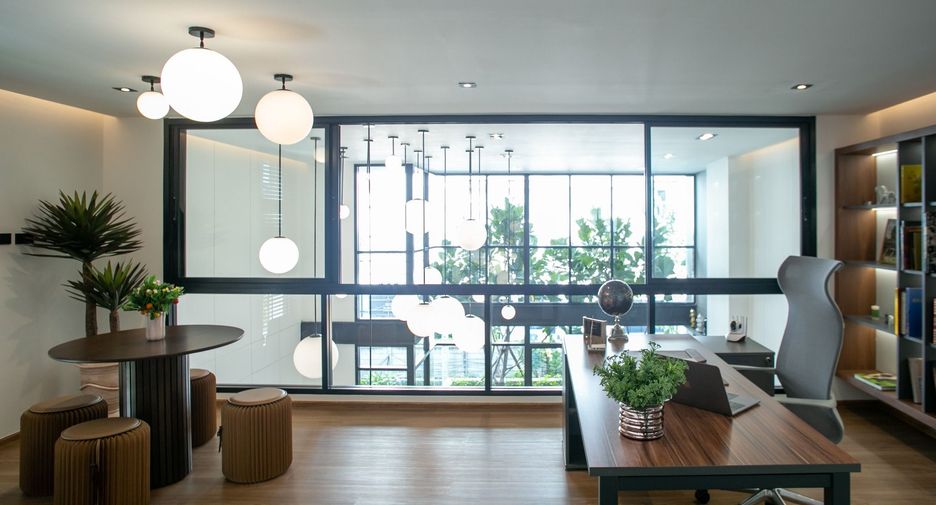 Casa adosada en venta de 2 habitaciones en Mueang Samut Prakan, Samut Prakan