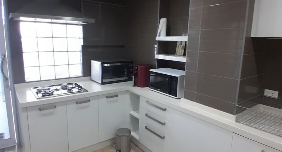 For rent 3 bedrooms condo in Watthana, Bangkok