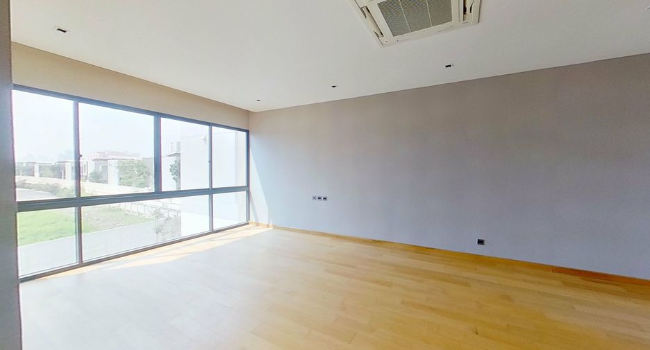 Casa en venta de 5 habitaciones en Huai Khwang, Bangkok