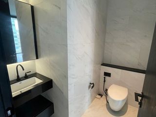 Condo en venta y en alquiler de 1 habitaciones en Sathon, Bangkok