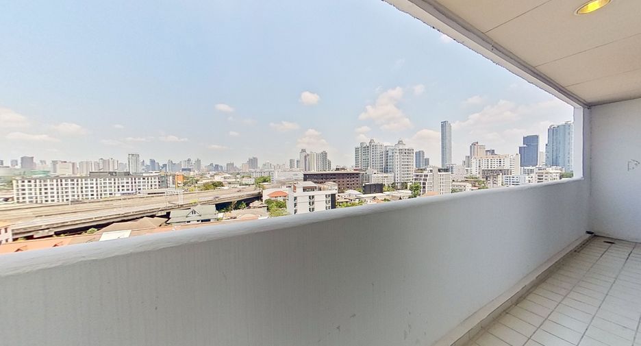 For sale and for rent 2 bedrooms condo in Phra Khanong, Bangkok
