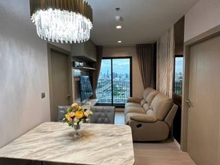 For rent 2 bedrooms condo in Huai Khwang, Bangkok