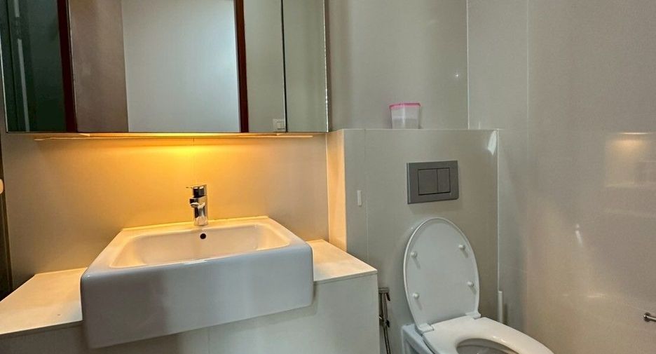 Wohnung zur Miete mit 2 Zimmer in Khlong Toei, Bangkok