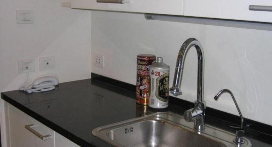 For rent 2 bedrooms condo in Pathum Wan, Bangkok