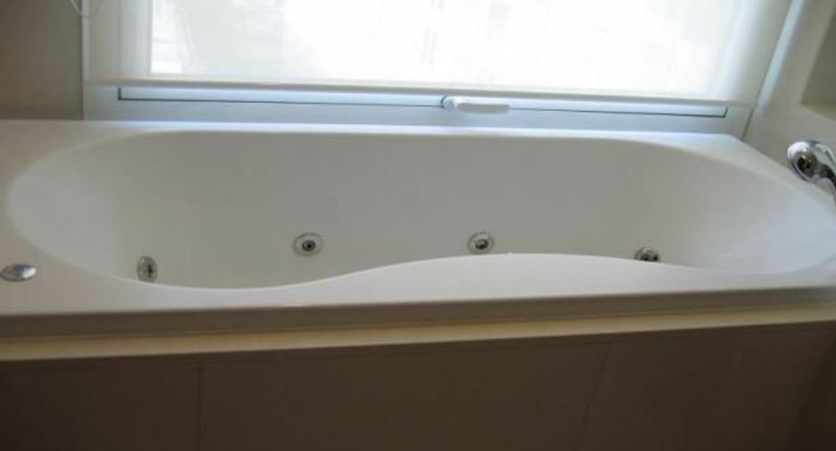 For rent 2 bedrooms condo in Pathum Wan, Bangkok