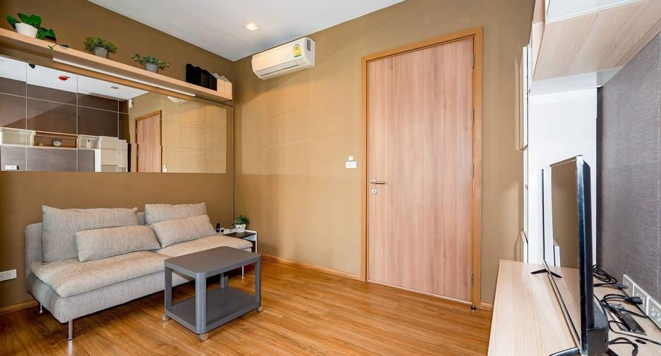 For rent 1 bed condo in Watthana, Bangkok