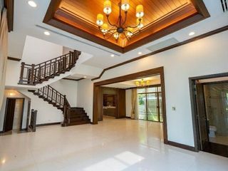 For rent 4 bedrooms house in Yan Nawa, Bangkok