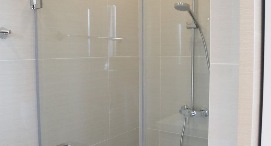 For rent studio condo in Khlong Toei, Bangkok