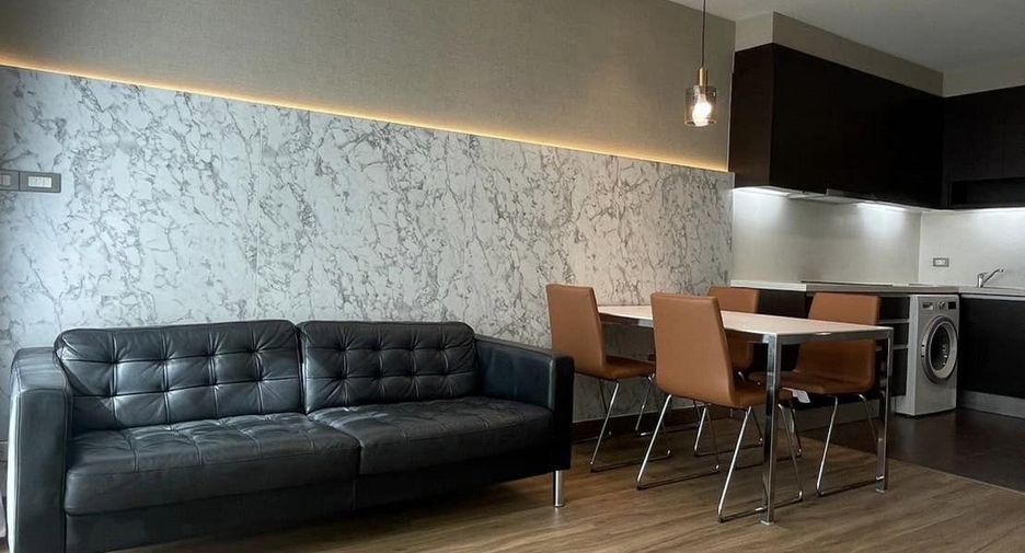 For rent 2 bedrooms condo in Watthana, Bangkok
