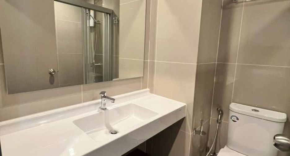 For rent studio condo in Huai Khwang, Bangkok