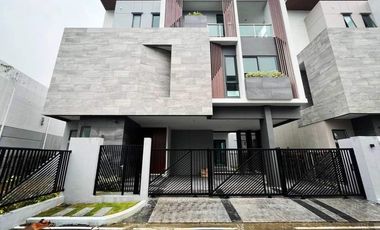 For sale and for rent 4 bedrooms house in Suan Luang, Bangkok