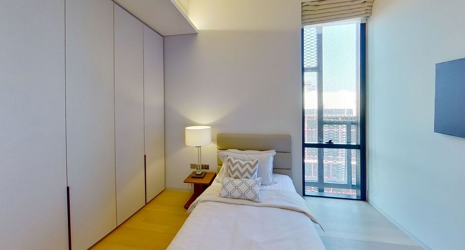 For rent 2 bedrooms condo in Watthana, Bangkok