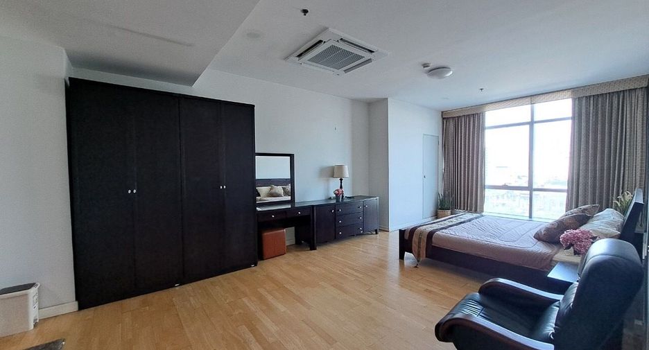 Condo en alquiler de 1 habitaciones en Sathon, Bangkok