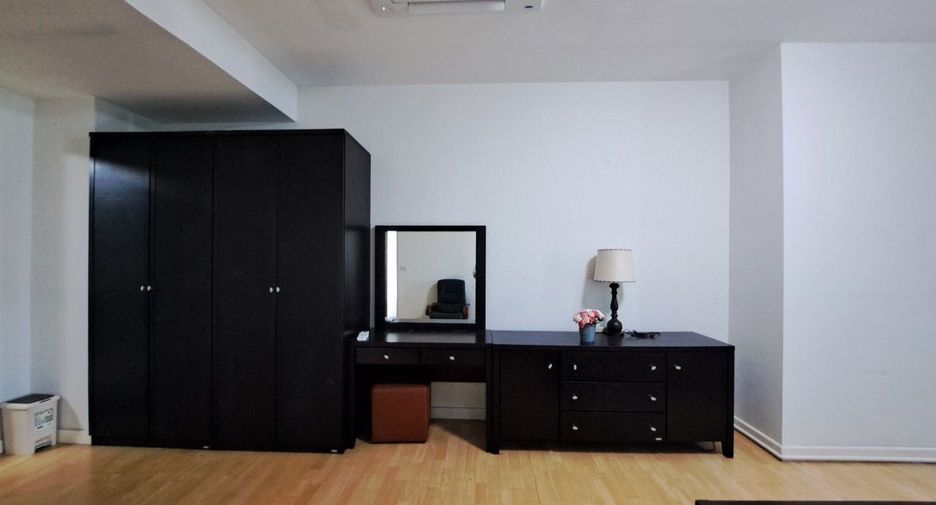 Condo en alquiler de 1 habitaciones en Sathon, Bangkok