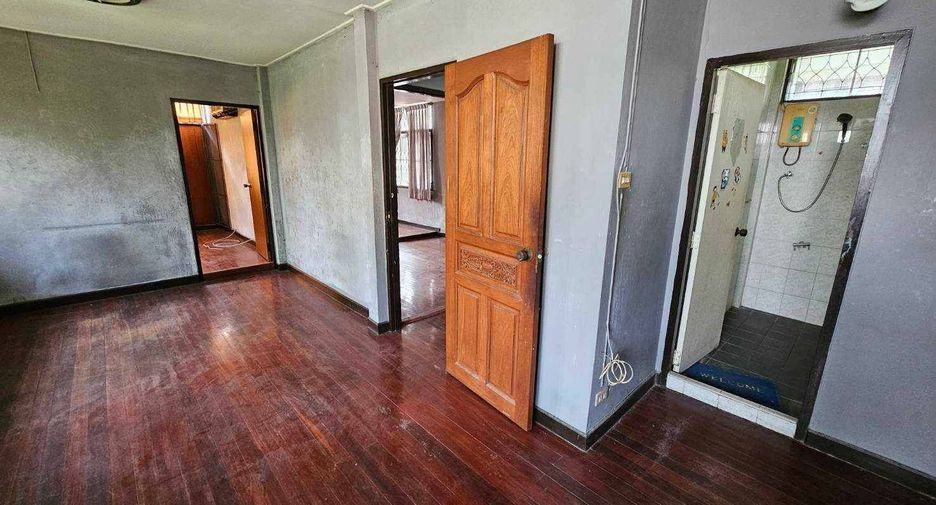 For rent 5 bedrooms house in Chatuchak, Bangkok