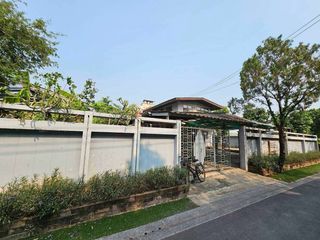 出租 5 卧室 独立屋 在 Chatuchak, 曼谷