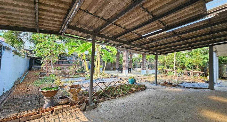 For rent 5 bedrooms house in Chatuchak, Bangkok