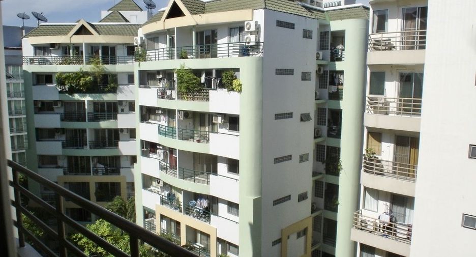 For rent 1 bed condo in Khlong Toei, Bangkok