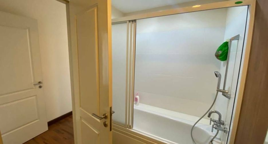 For sale 2 bedrooms condo in Khlong San, Bangkok