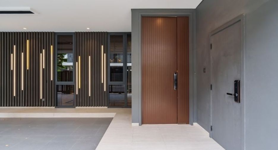 Casa en venta y en alquiler de 4 habitaciones en Prawet, Bangkok