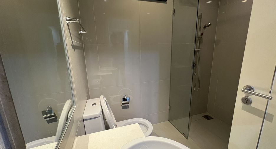 For sale and for rent 2 bedrooms condo in Yan Nawa, Bangkok