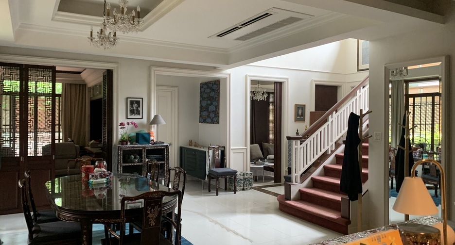 For sale 4 bedrooms house in Suan Luang, Bangkok