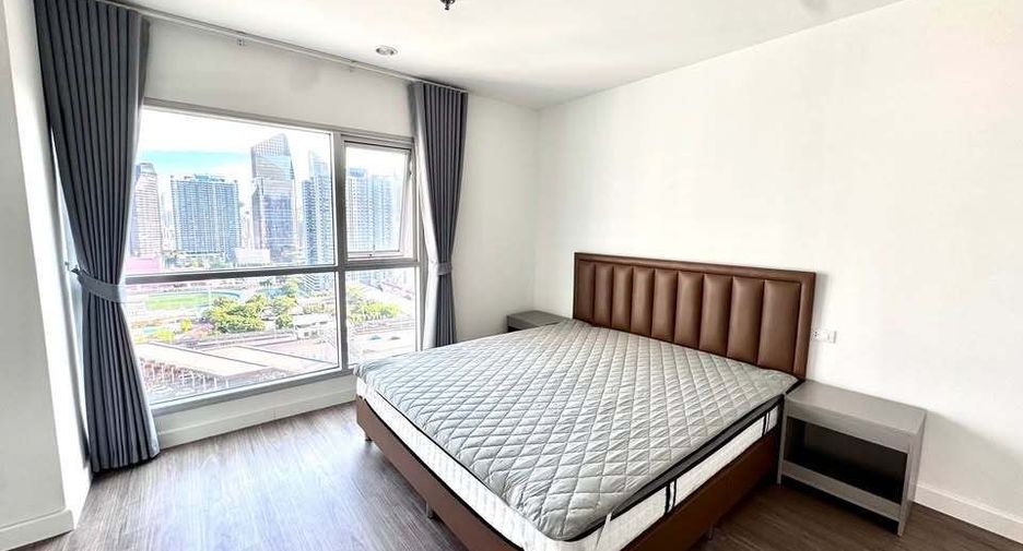 For rent 2 bedrooms condo in Huai Khwang, Bangkok