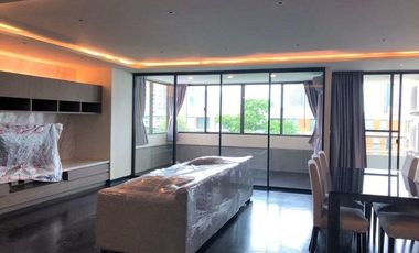 For rent 3 bedrooms condo in Watthana, Bangkok