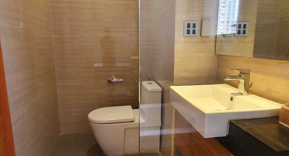 For rent 2 bedrooms condo in Khlong Toei, Bangkok