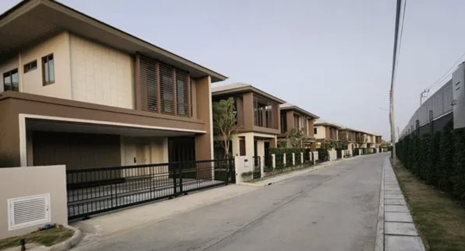Haus zum Kauf mit 4 Zimmer in Bang Kapi, Bangkok