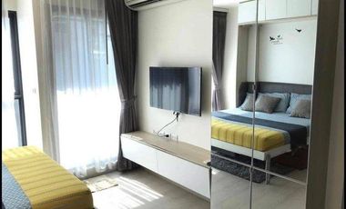 À louer studio condo à Huai Khwang, Bangkok