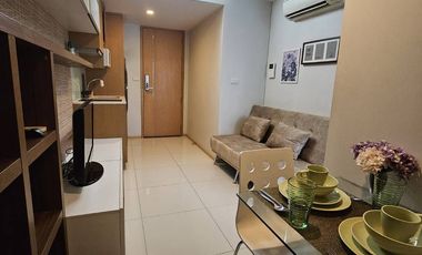 For sale 1 bed condo in Khlong Toei, Bangkok