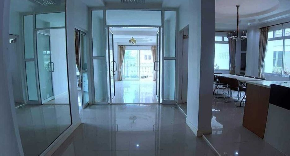 For sale 3 bedrooms house in Bang Bo, Samut Prakan
