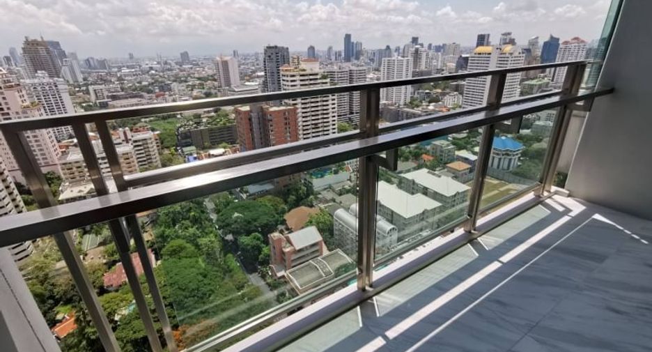 For sale and for rent 2 bedrooms condo in Khlong Toei, Bangkok