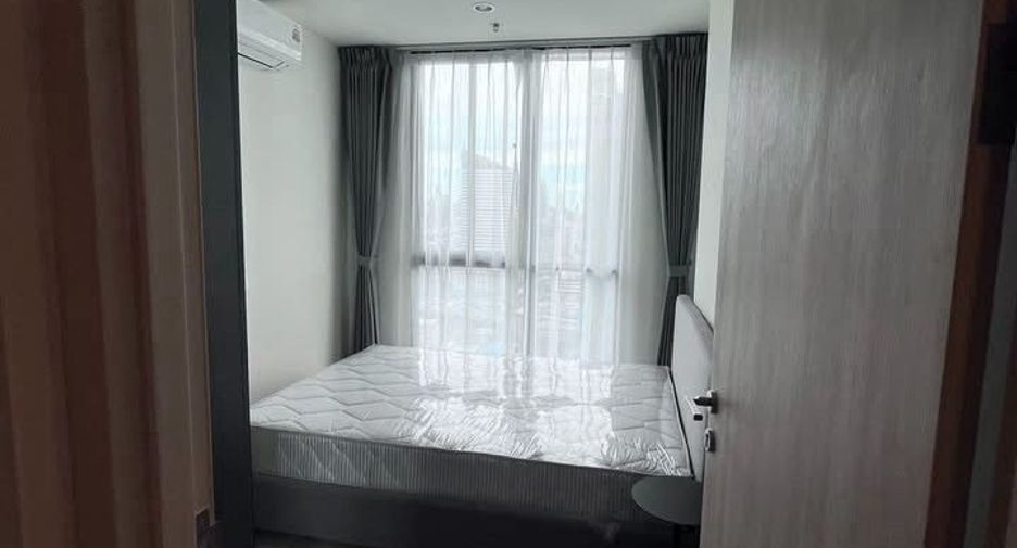 For rent 2 bedrooms condo in Huai Khwang, Bangkok