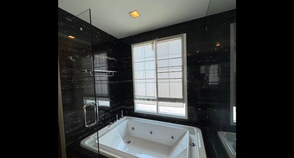 出售 和 出租 4 卧室 独立屋 在 Bang Phli, Samut Prakan