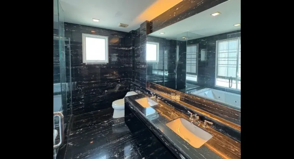 For sale and for rent 4 bedrooms house in Bang Phli, Samut Prakan