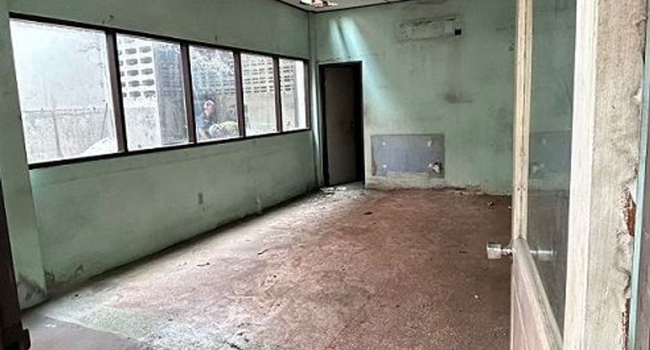 Haus zur Miete mit Studio in Rat Burana, Bangkok