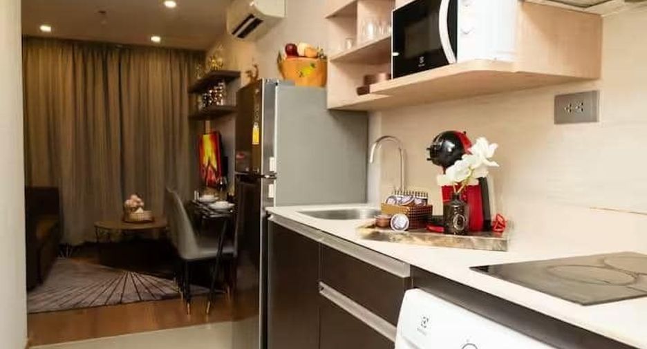 For rent 1 bed condo in Pathum Wan, Bangkok