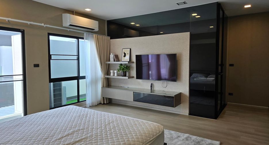 For rent 3 bedrooms townhouse in Bang Phli, Samut Prakan