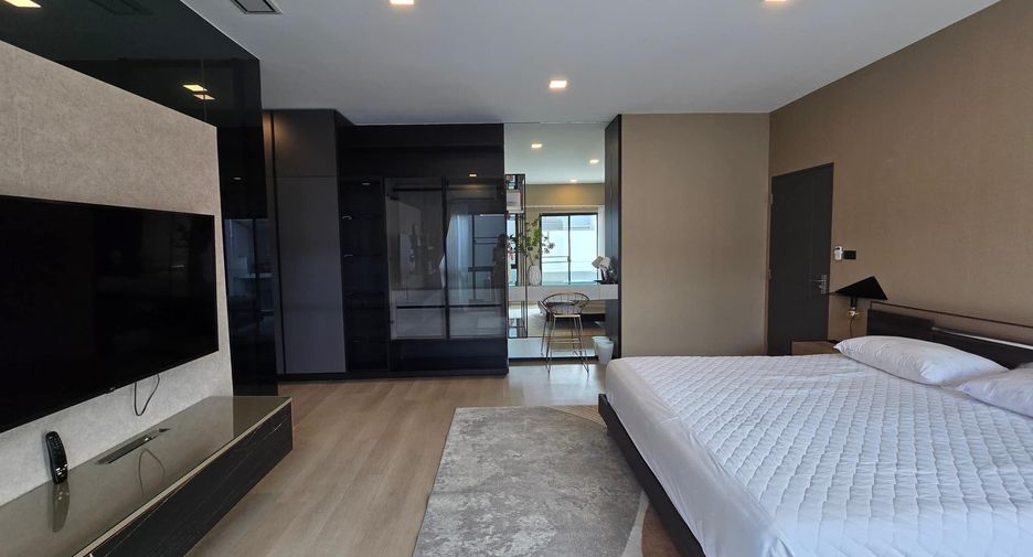 For rent 3 bedrooms townhouse in Bang Phli, Samut Prakan